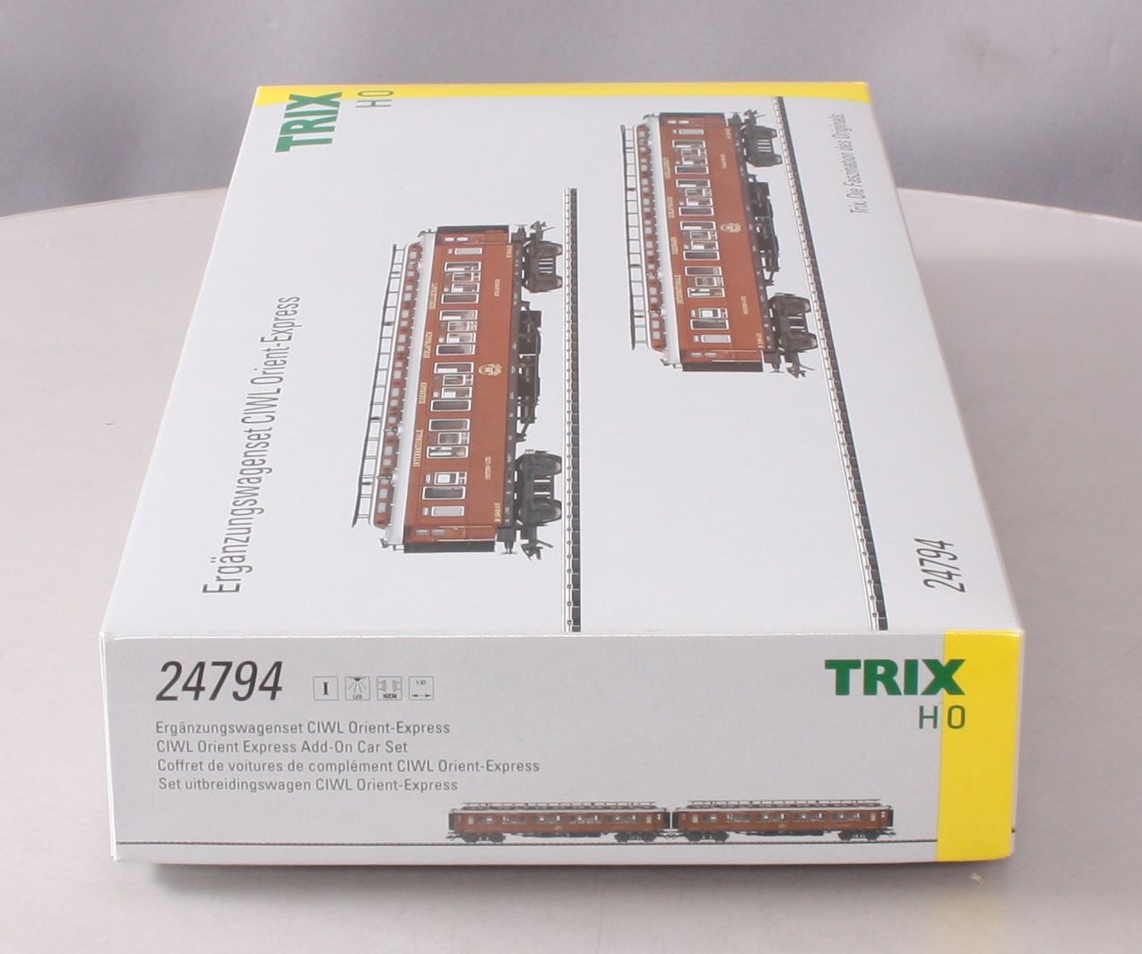 Trix 24794 HO CIWL Orient Express Add-On Car Set (2)