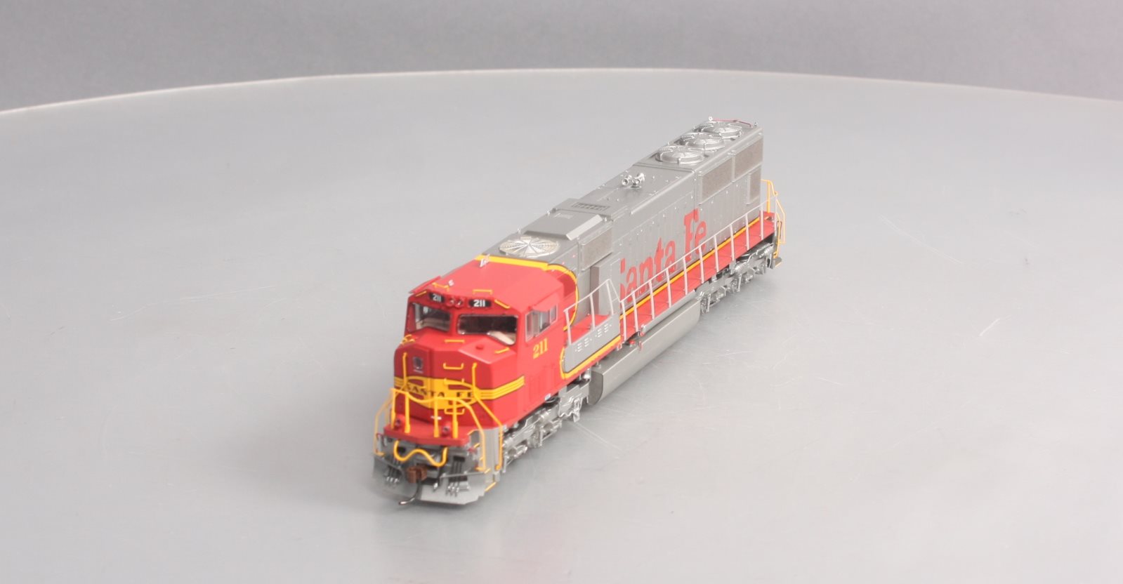 Athearn G69313 HO Santa Fe SD75M Diesel Locomotive w/DCC & Sound #211 –  Trainz