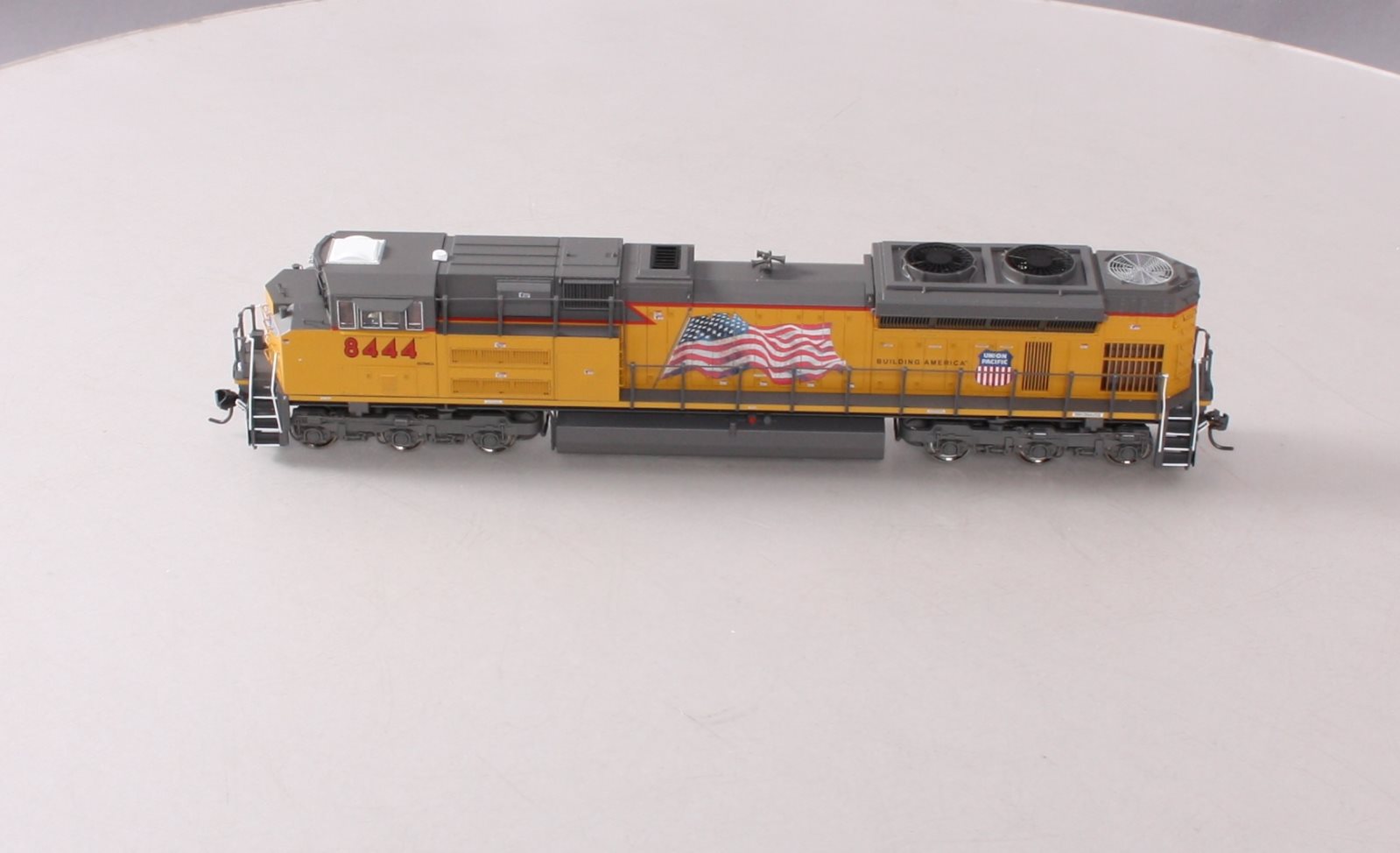 MTH 80-2023-1 HO Union Pacific SD70ACe Diesel Locomotive w/P-S 3.0 #8444