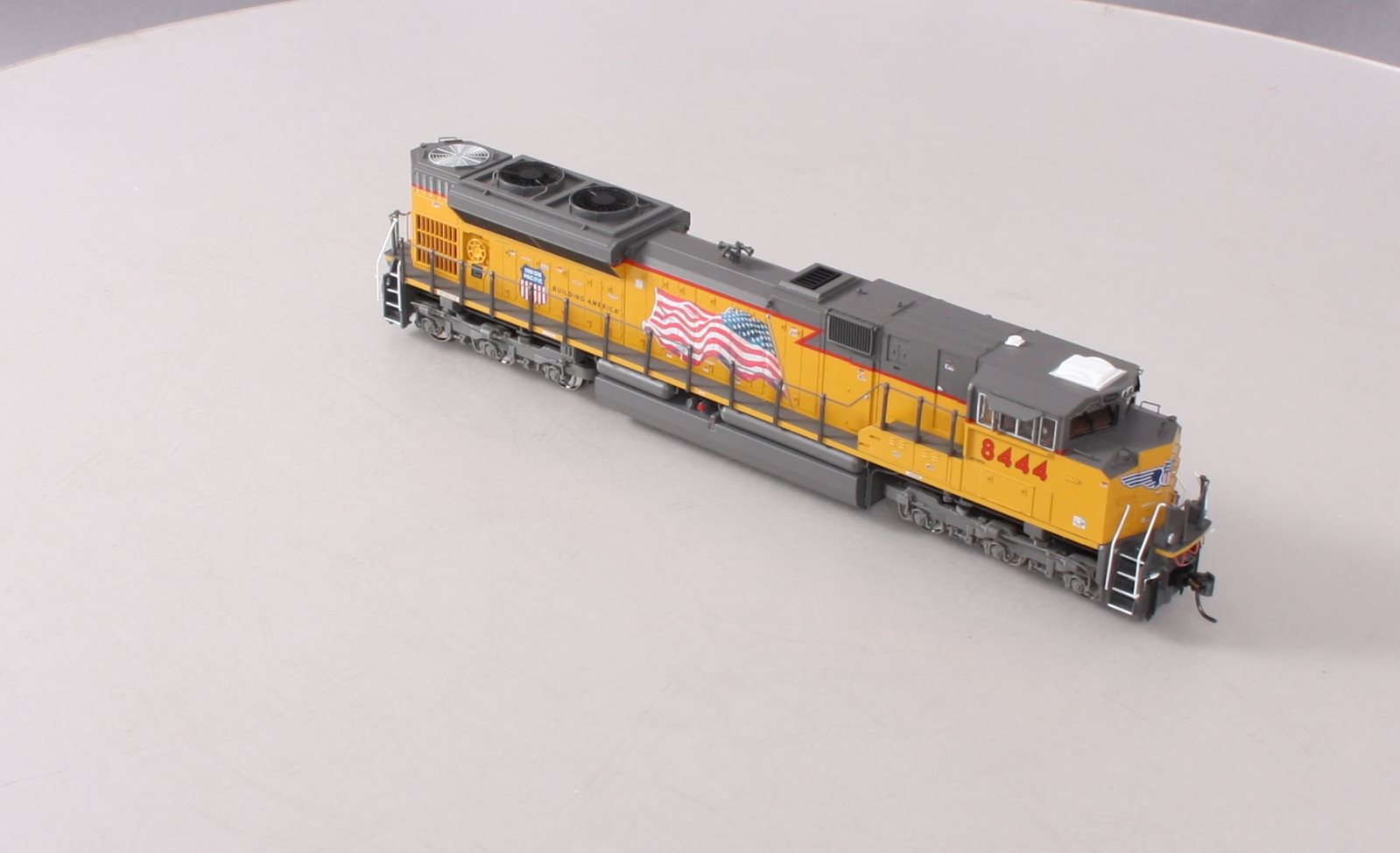 MTH 80-2023-1 HO Union Pacific SD70ACe Diesel Locomotive w/P-S 3.0 #8444