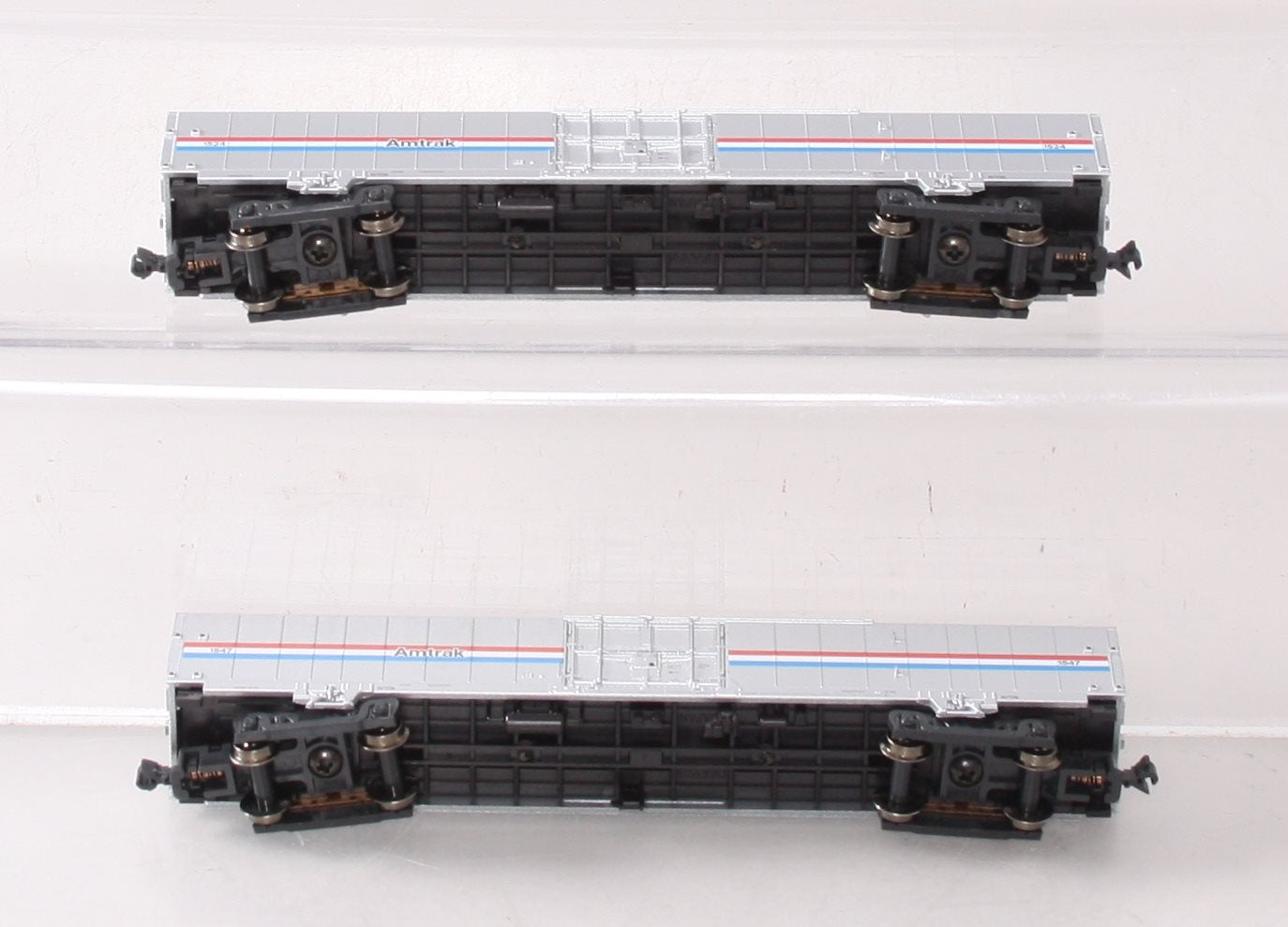 Kato 106-3503 N Amtrak Phase III Material Handling Cars (Set of 2)