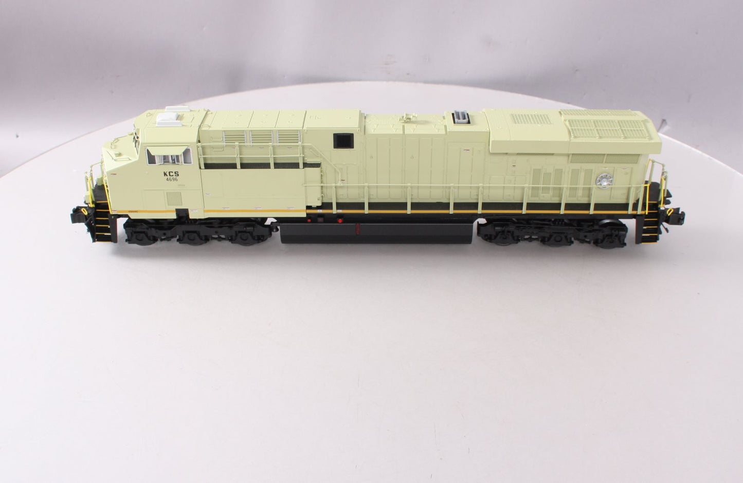 Lionel 6-82213 KCS 'Naked Belle' LEGACY ES44AC Diesel Locomotive #4696