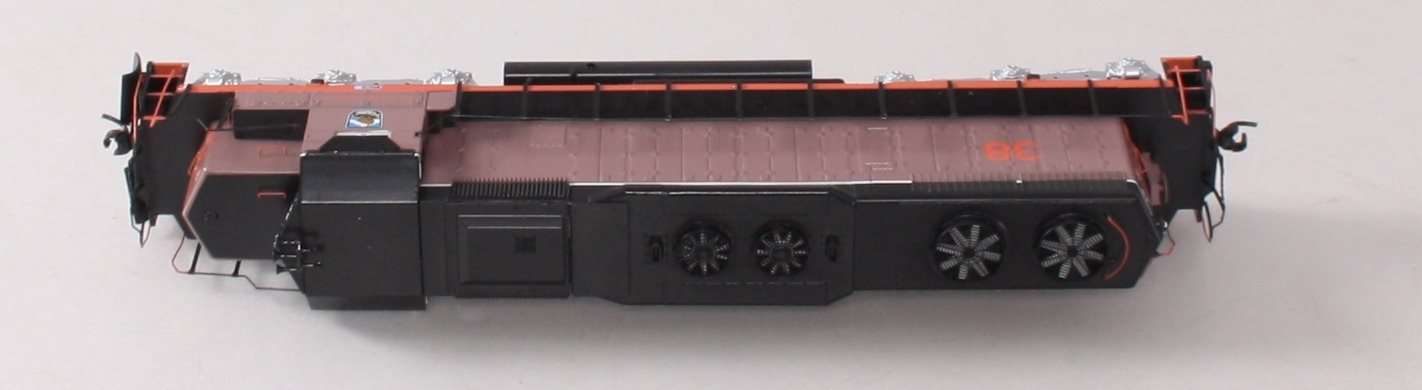 Athearn 93509 HO Scale McCloud Railway SD38 Diesel Locomotive #38