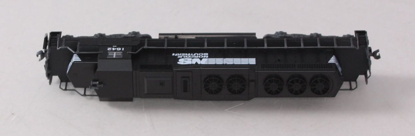 Kato 176-4810 Norfolk Southern SD40-2 Diesel Locomotive #1642