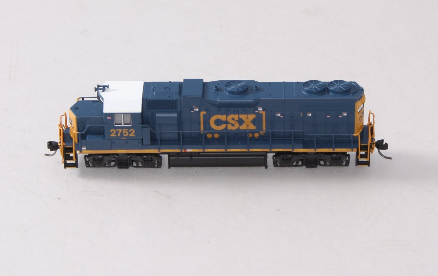 Atlas 40003617 N Scale CSX GP38-2 Diesel Locomotive #2751