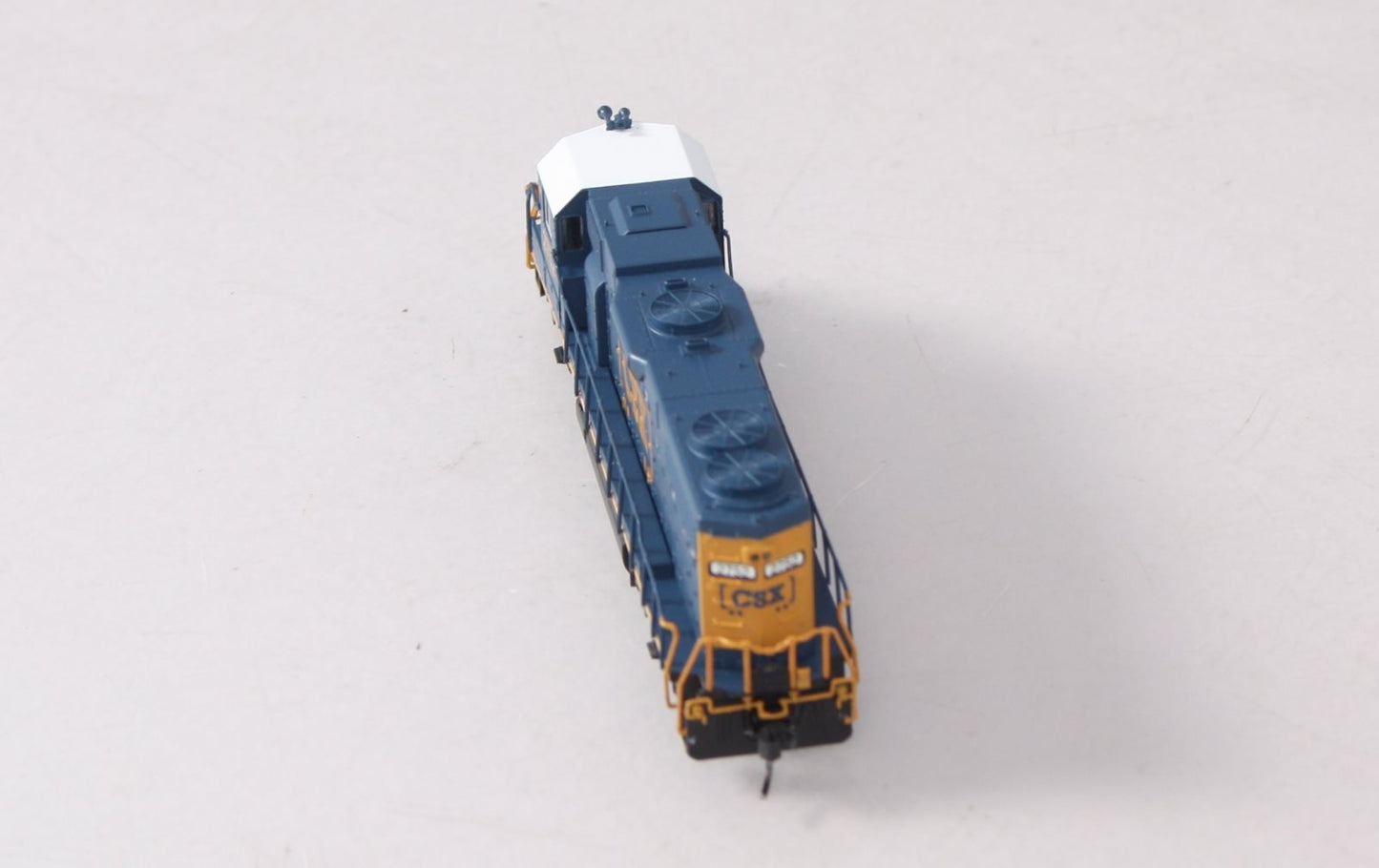 Atlas 40003617 N Scale CSX GP38-2 Diesel Locomotive #2751