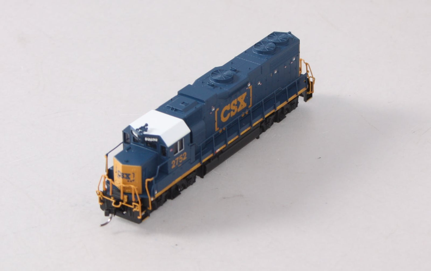 Atlas 40003617 N Scale CSX GP38-2 Diesel Locomotive #2751