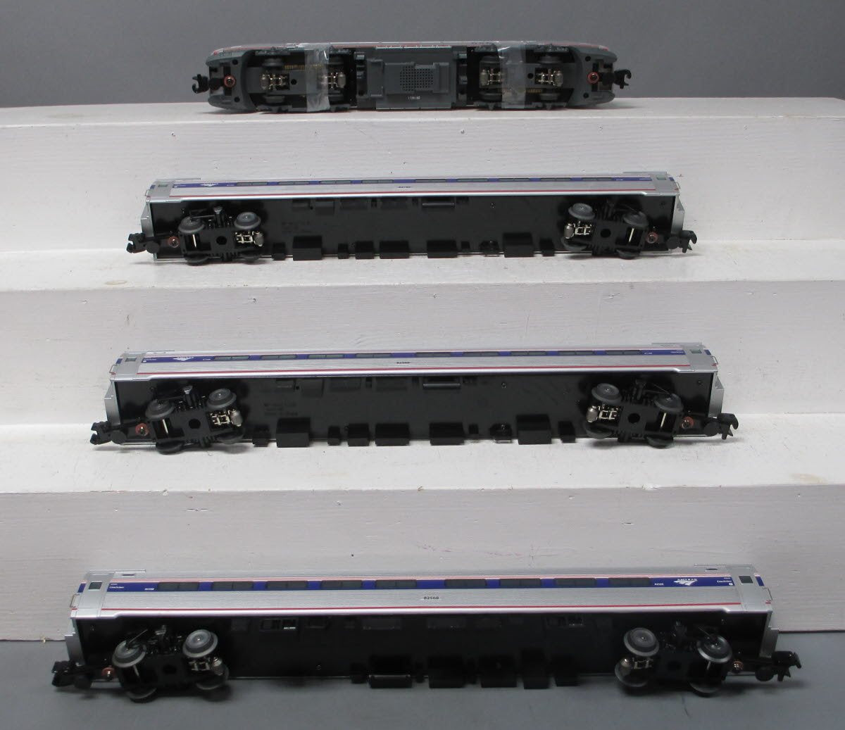 Lionel 6-31779 O Gauge Amtrak HHP-8 Amfleet Electric Passenger Train Set