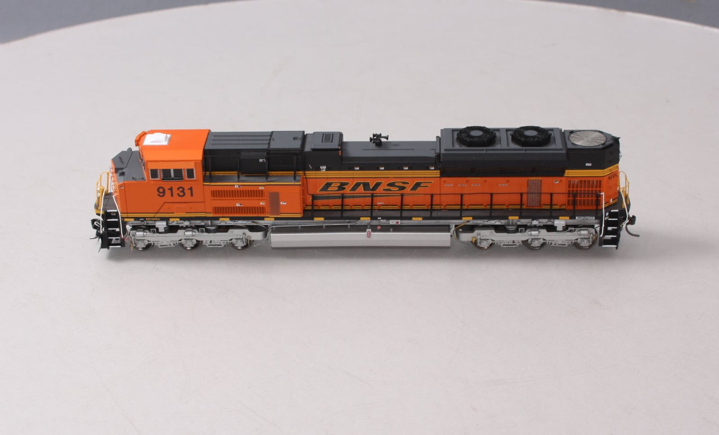 Athearn G68612 HO Scale BNSF SD70ACe Diesel Engine #9131 with DCC & Sound