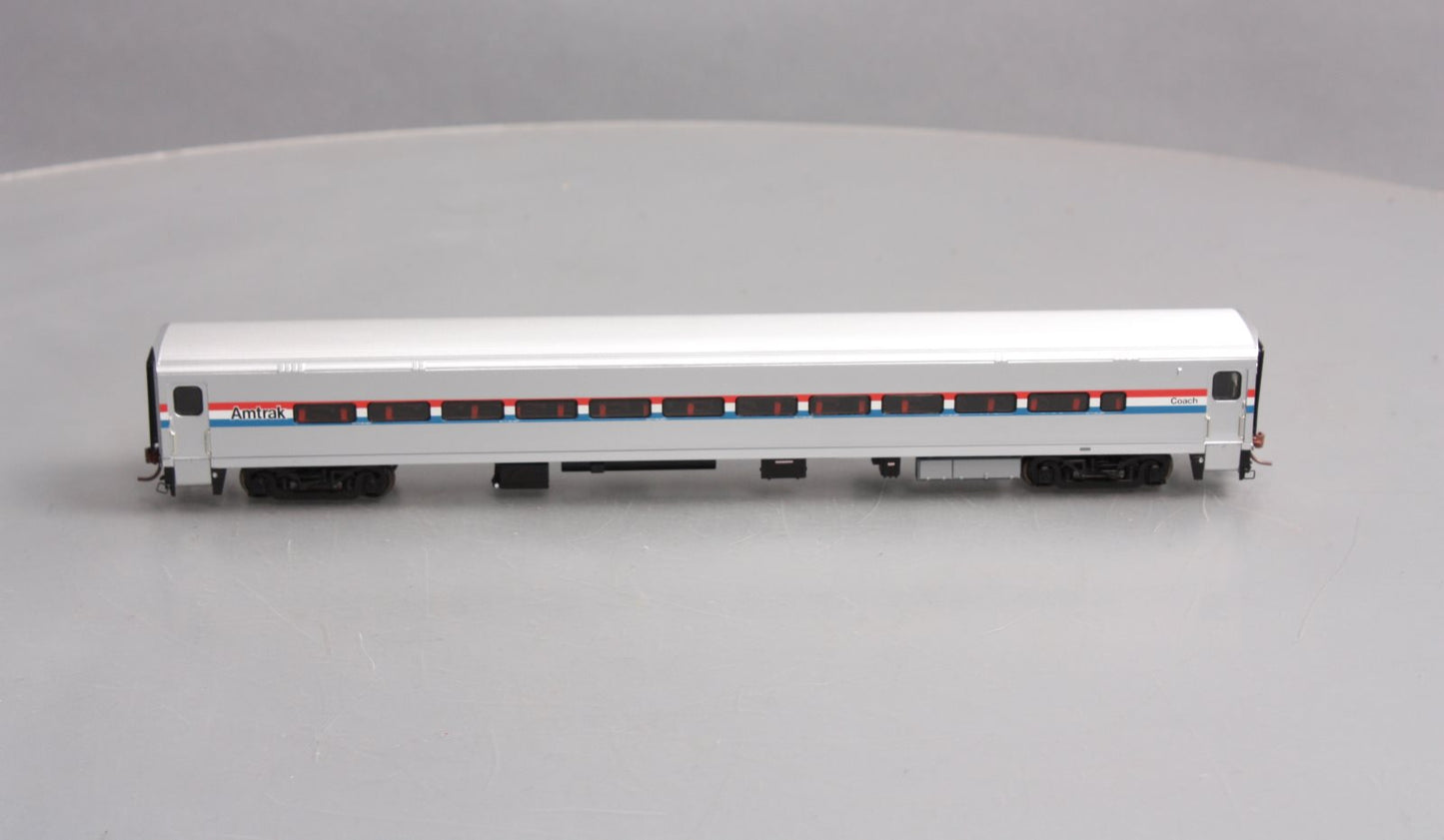 Rapido Trains 128005 HO Amtrak Horizon Coach Car