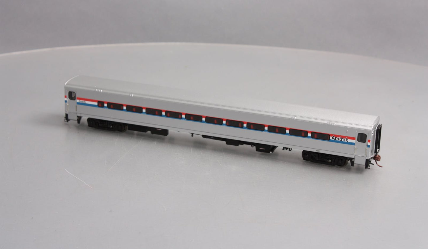 Rapido Trains 128005 HO Amtrak Horizon Coach Car