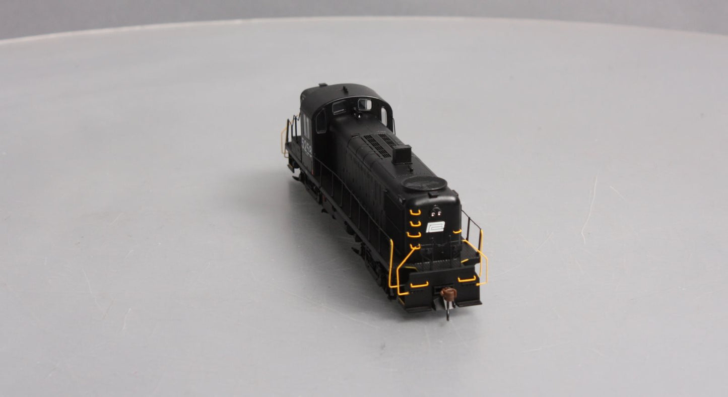 Athearn 96846 HO Penn Central Ready to Run Alco RS3 Diesel Locomotive #5258