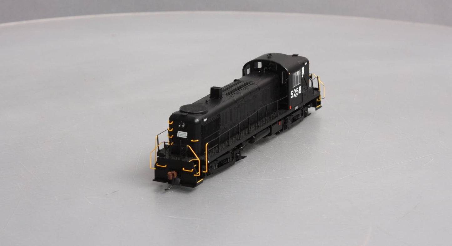 Athearn 96846 HO Penn Central Ready to Run Alco RS3 Diesel Locomotive #5258