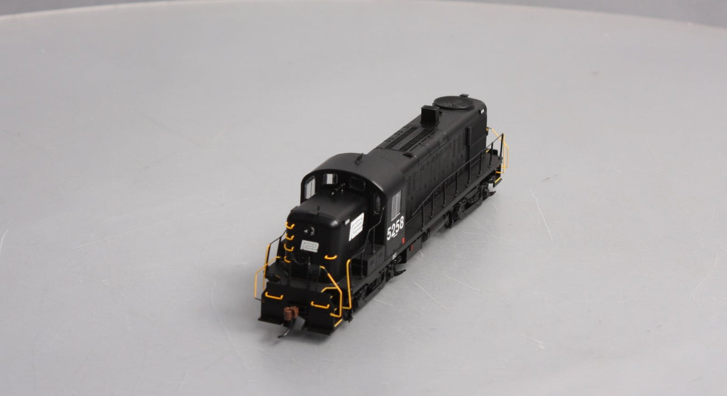 Athearn 96846 HO Penn Central Ready to Run Alco RS3 Diesel Locomotive #5258