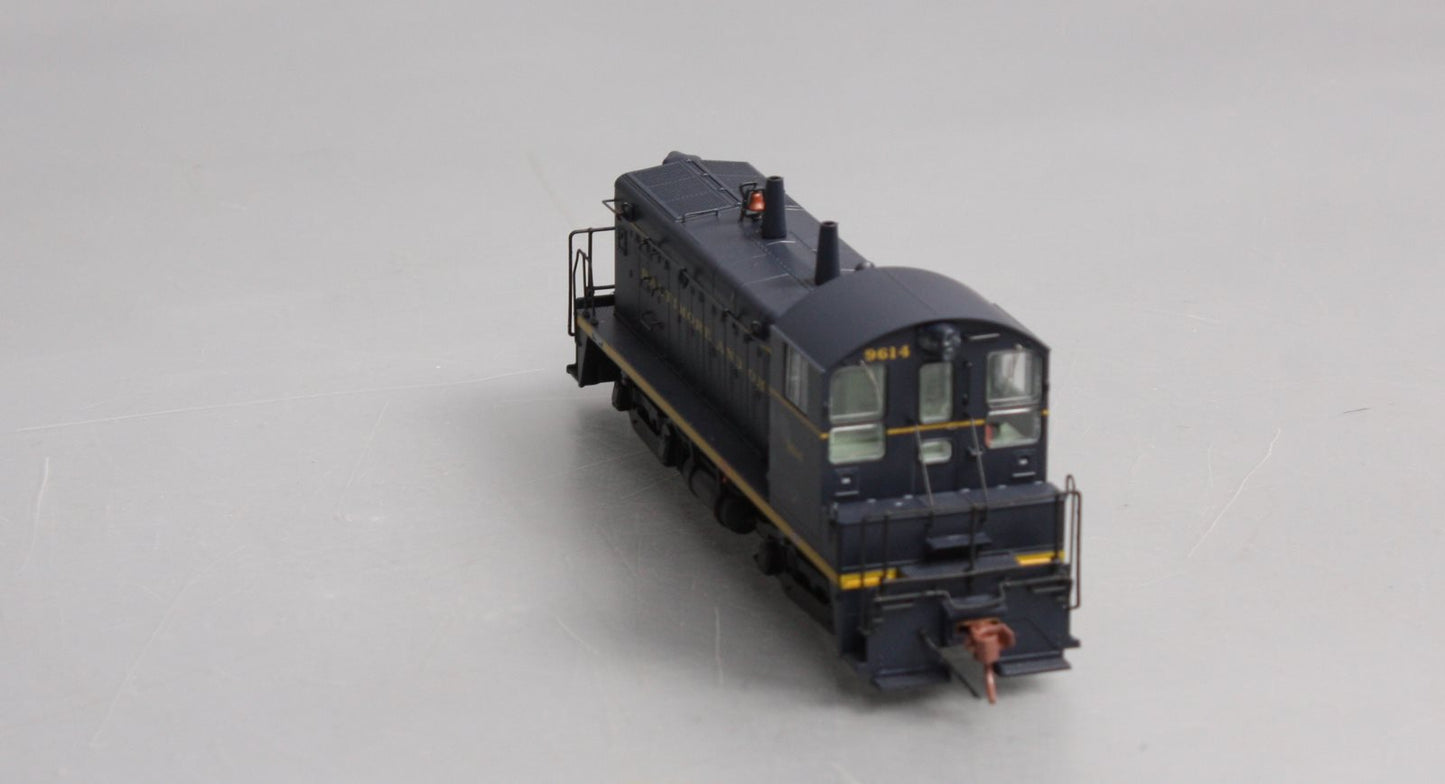 Rapido Trains 27501 HO Scale B&O SW1200 Diesel Locomotive w/ DC/DCC/Sound #9614