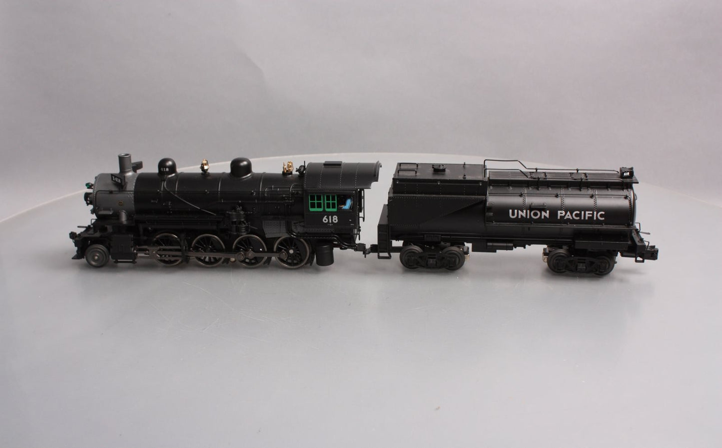 Lionel 6-82183 O Union Pacific 2-8-0 Steam Locomotive with Tender #618