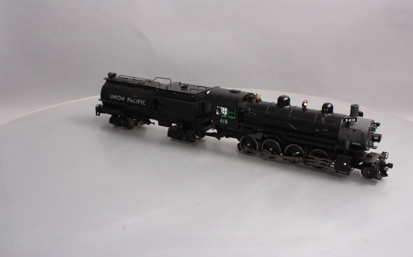 Lionel 6-82183 O Union Pacific 2-8-0 Steam Locomotive with Tender #618