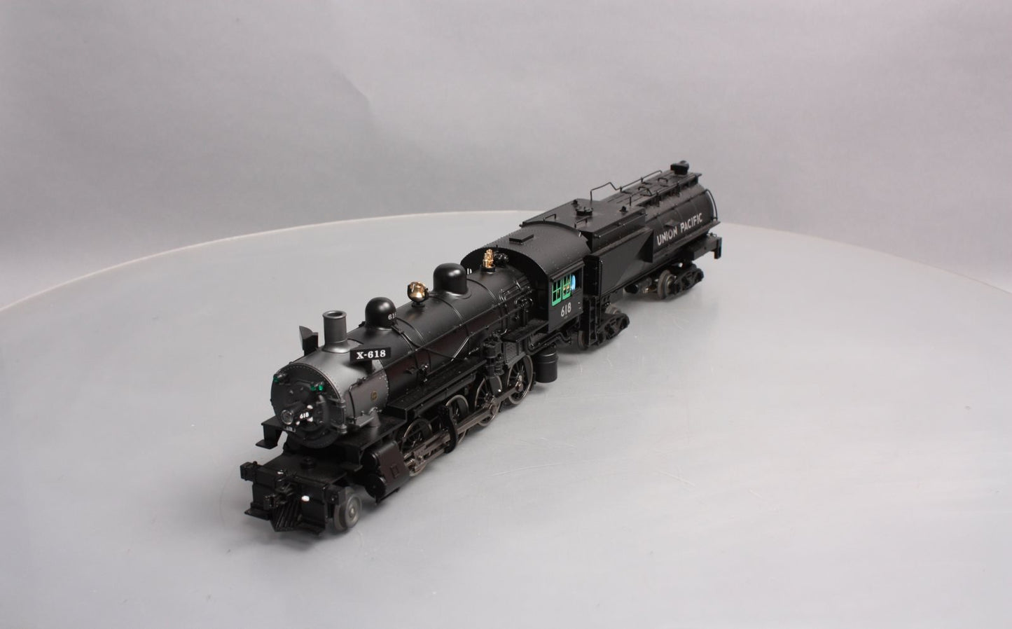 Lionel 6-82183 O Union Pacific 2-8-0 Steam Locomotive with Tender #618