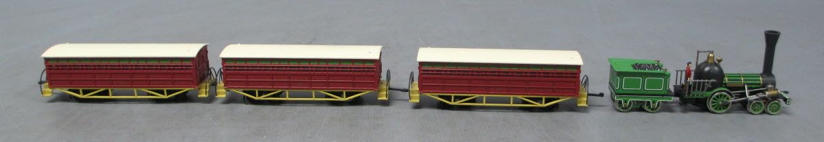 Bachmann 00690 Historical Pegasus HO Gauge Steam Passenger Train Set