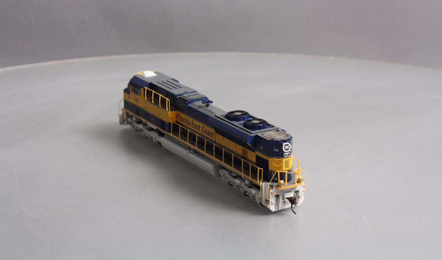 Athearn G68531 HO Florida East Coast SD70M-2 Diesel Locomotive #102