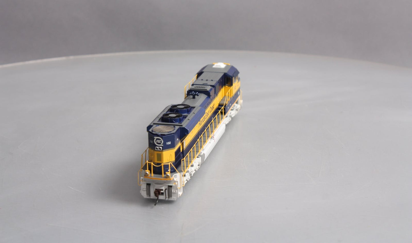 Athearn G68531 HO Florida East Coast SD70M-2 Diesel Locomotive #102