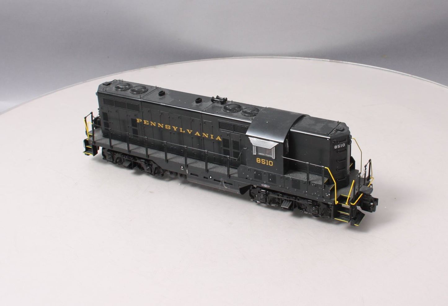 Lionel 6-28587 O Gauge Pennsylvania GP7 Diesel Locomotive #8510