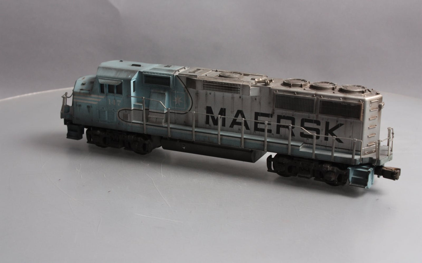 MTH 20-2181-1 O Weathered Maersk GP60M Diesel Engine w/Proto Sound #147 EX/Box