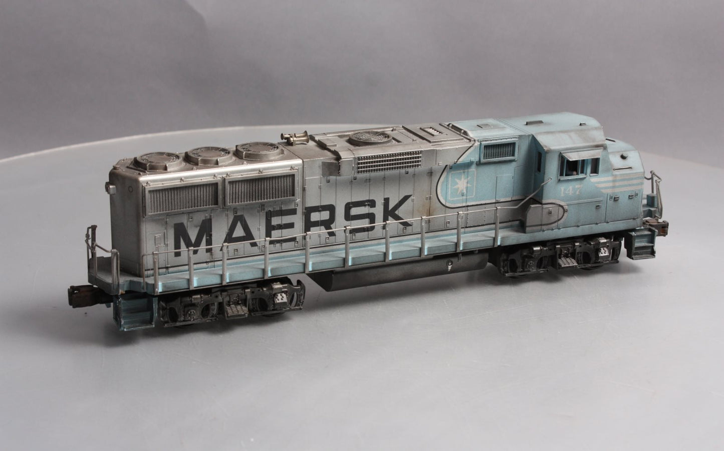 MTH 20-2181-1 O Weathered Maersk GP60M Diesel Engine w/Proto Sound #147 EX/Box