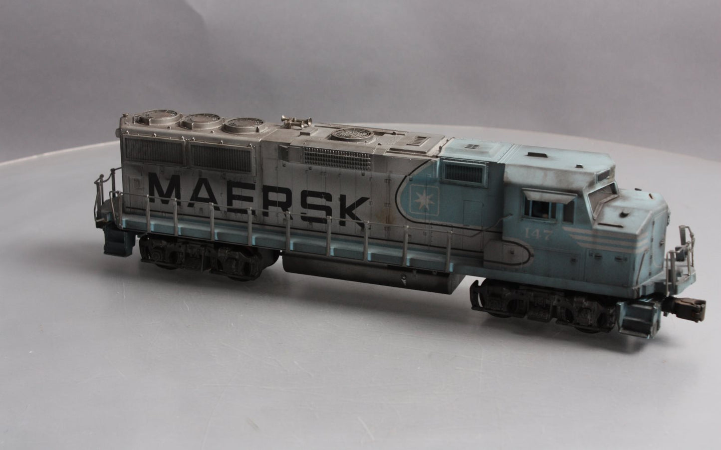 MTH 20-2181-1 O Weathered Maersk GP60M Diesel Engine w/Proto Sound #147 EX/Box