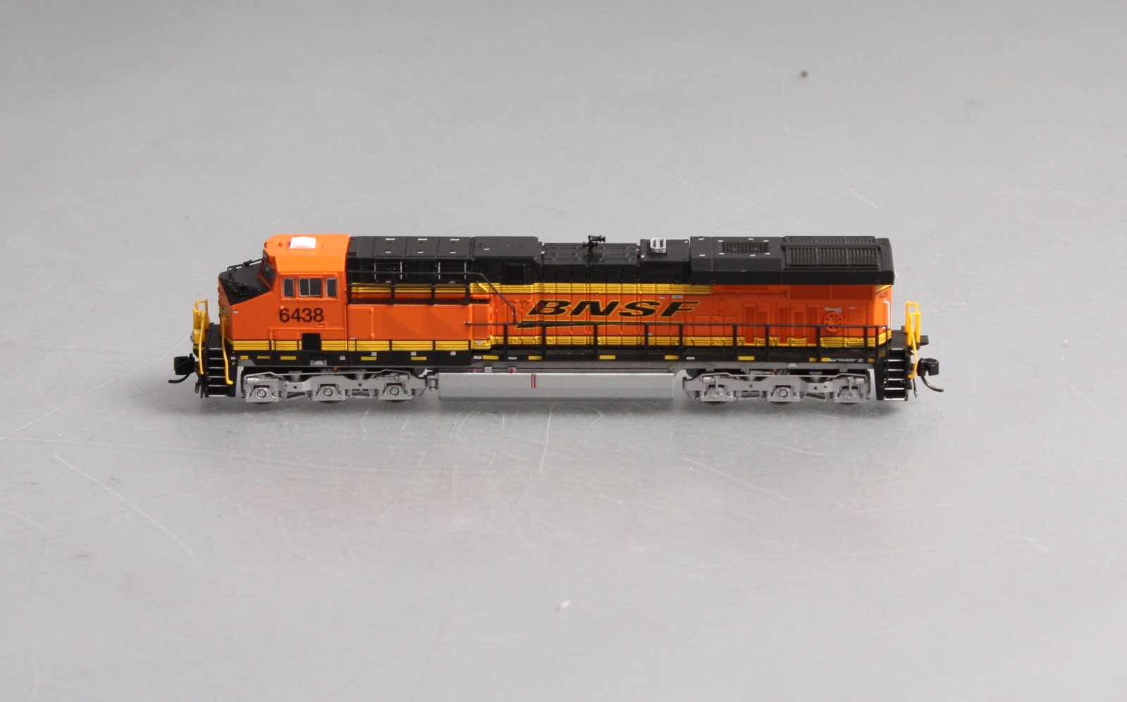 Broadway Limited 7291 BNSF GE ES44AC #6324 with DCC & Sound