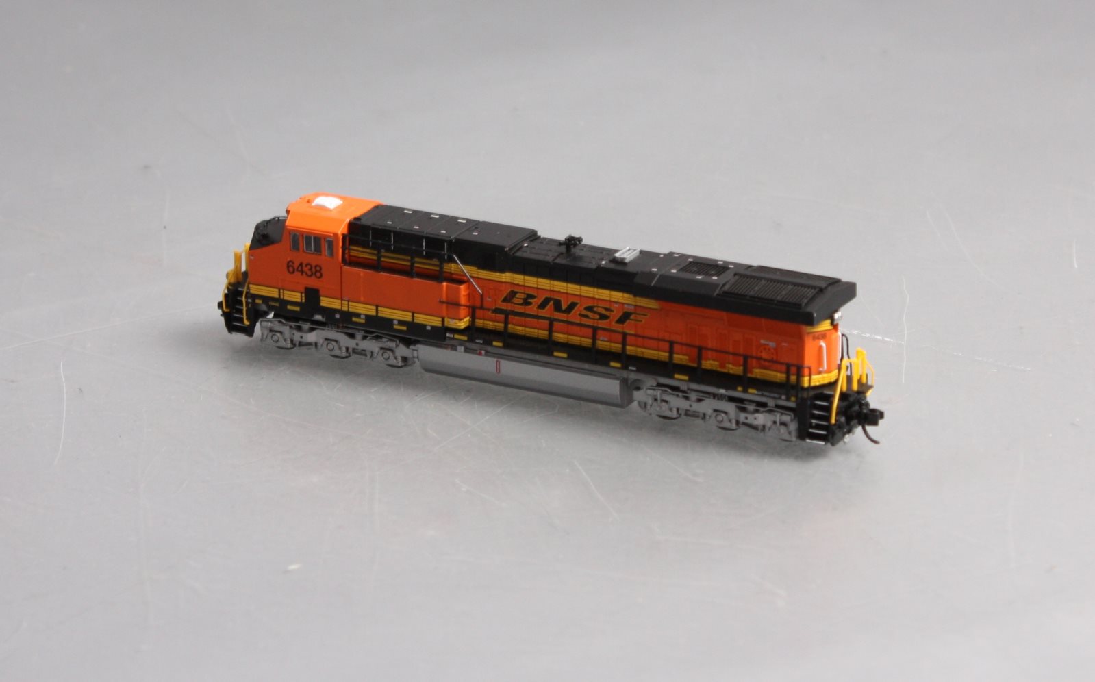 Broadway Limited 7291 BNSF GE ES44AC #6324 with DCC & Sound