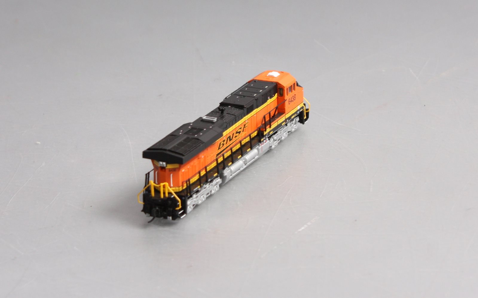 Broadway Limited 7291 BNSF GE ES44AC #6324 with DCC & Sound