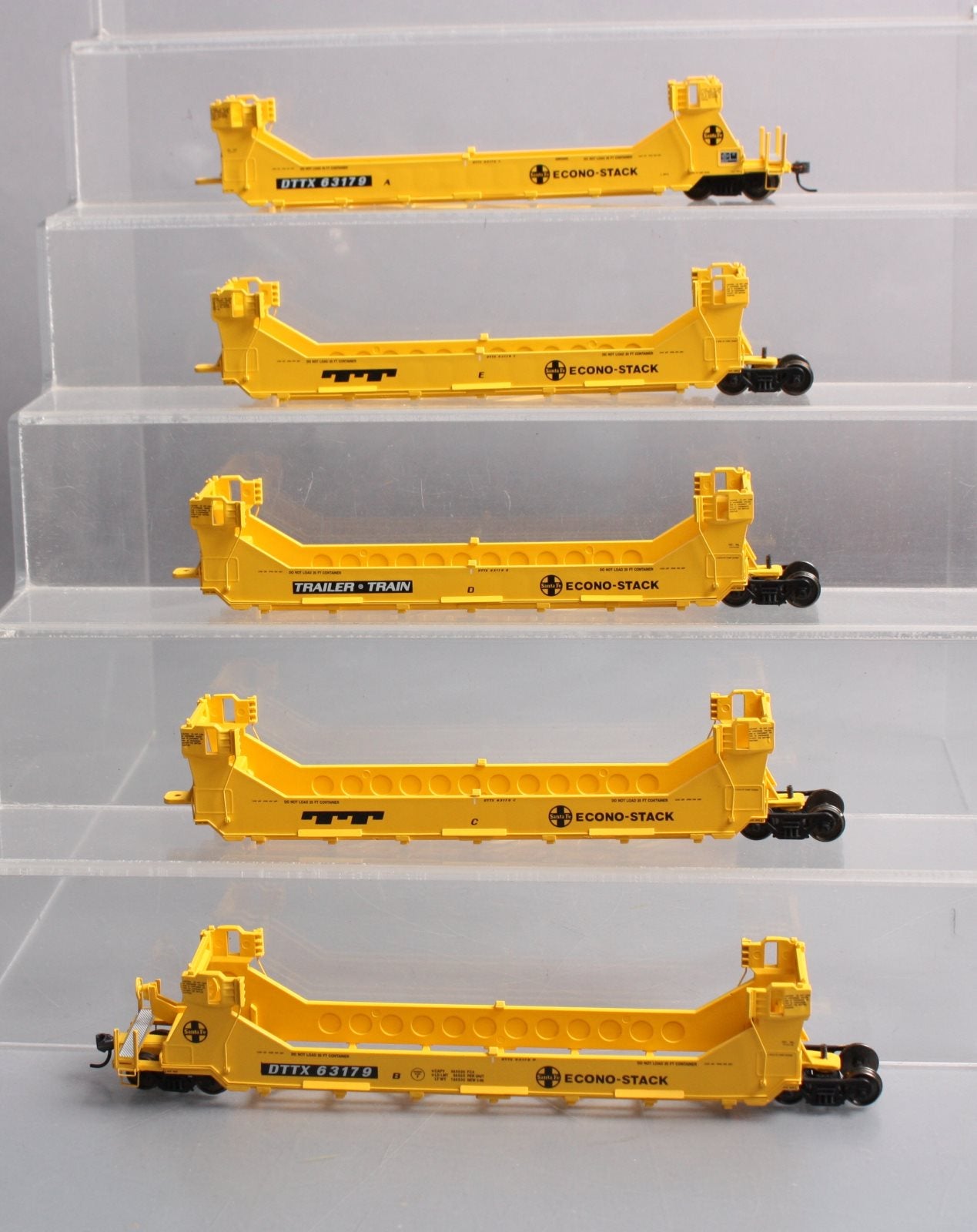 InterMountain 47610-01 HO ATSF Yellow Twin Stack Container Car #63179 ...