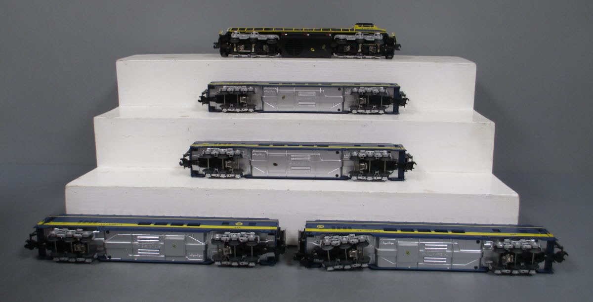 MTH 20-20452-1 Alaska SD70Mac O Gauge Passenger  Train Set w/Proto-Sound 3.0