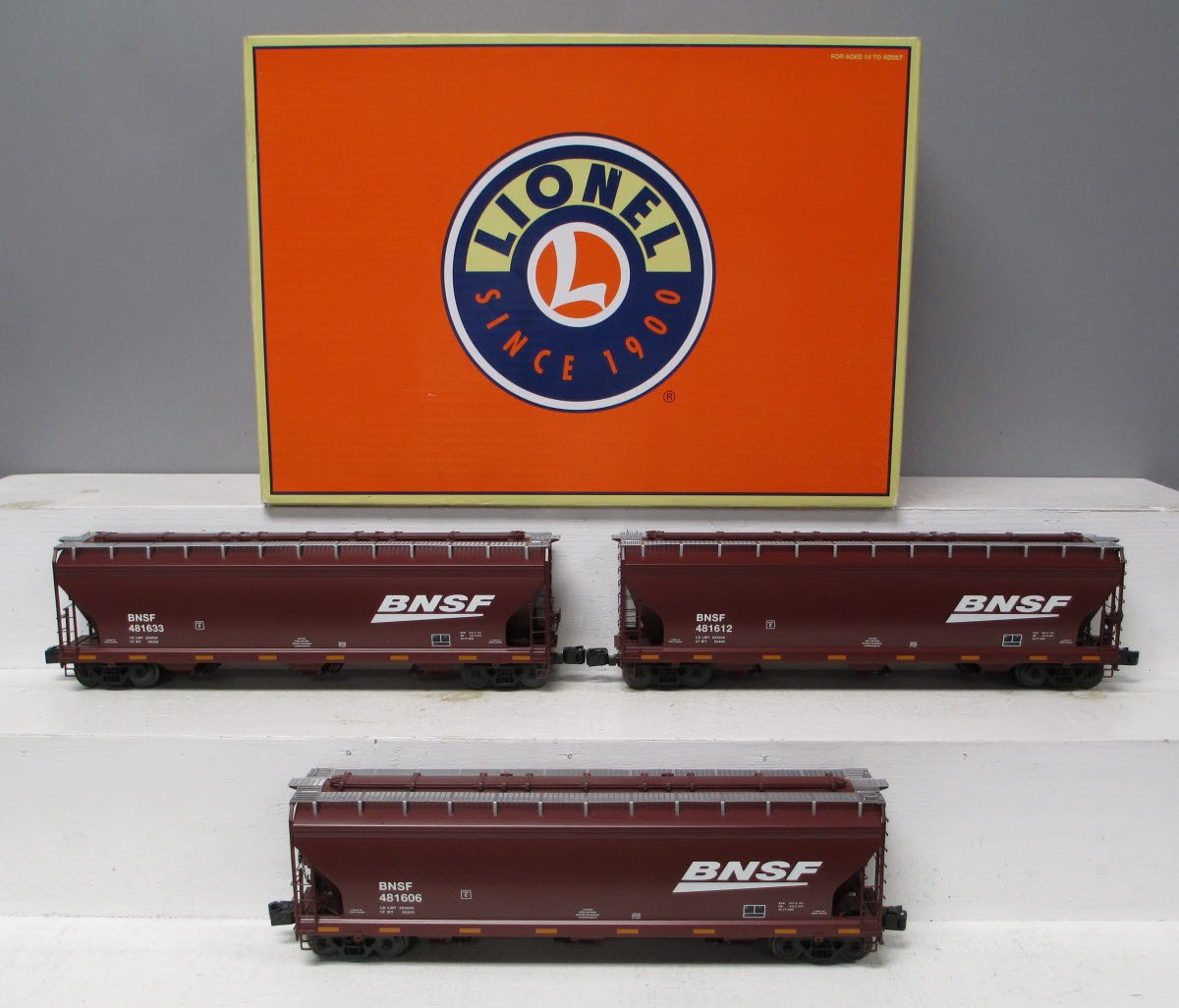 Lionel 6-27189 BNSF 3-Bay ACF Hoppers (Set of 3) – Trainz