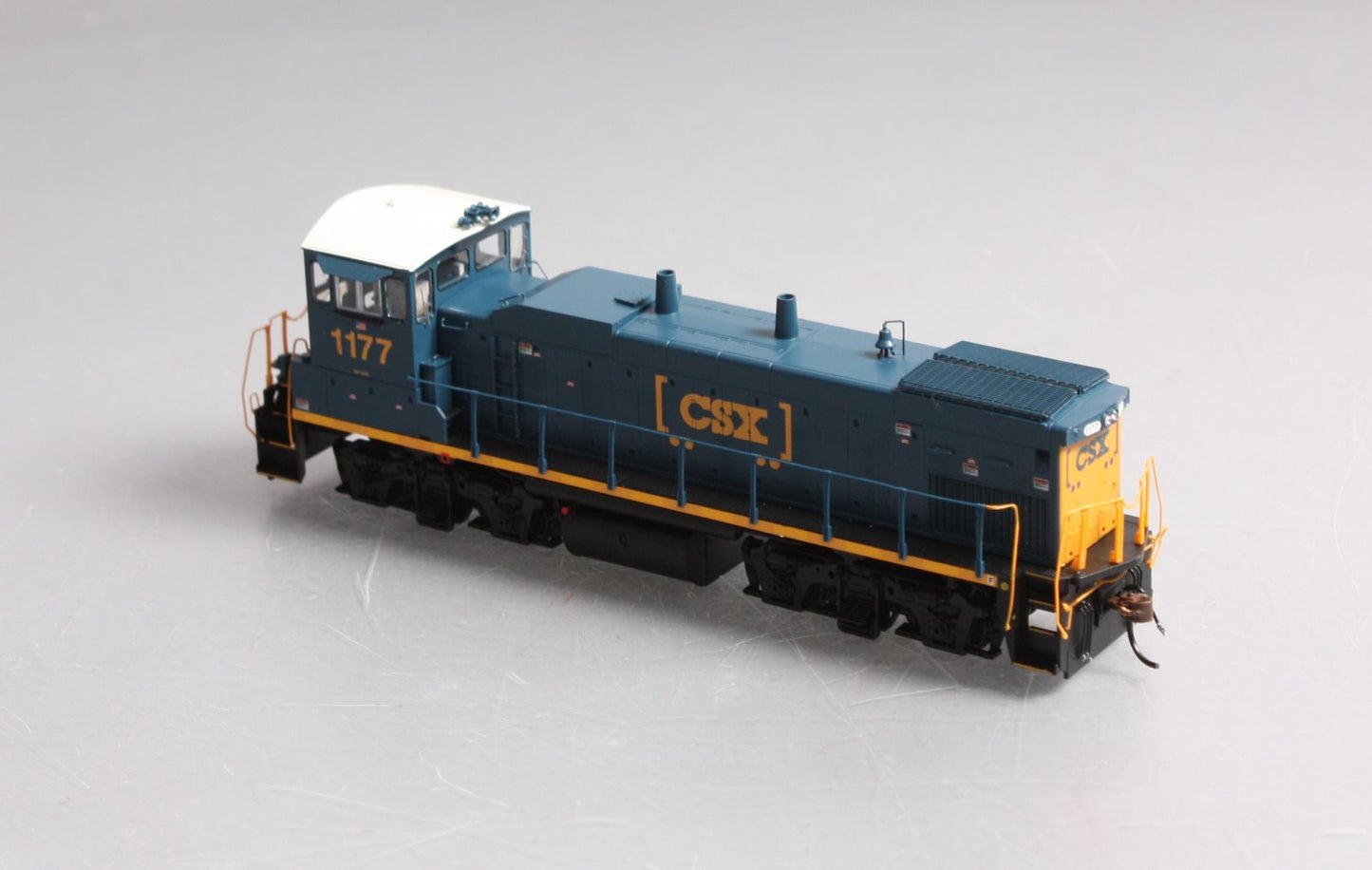 Athearn G66238 HO Scale CSX MP15AC Diesel Locomotive #1177 with Sound