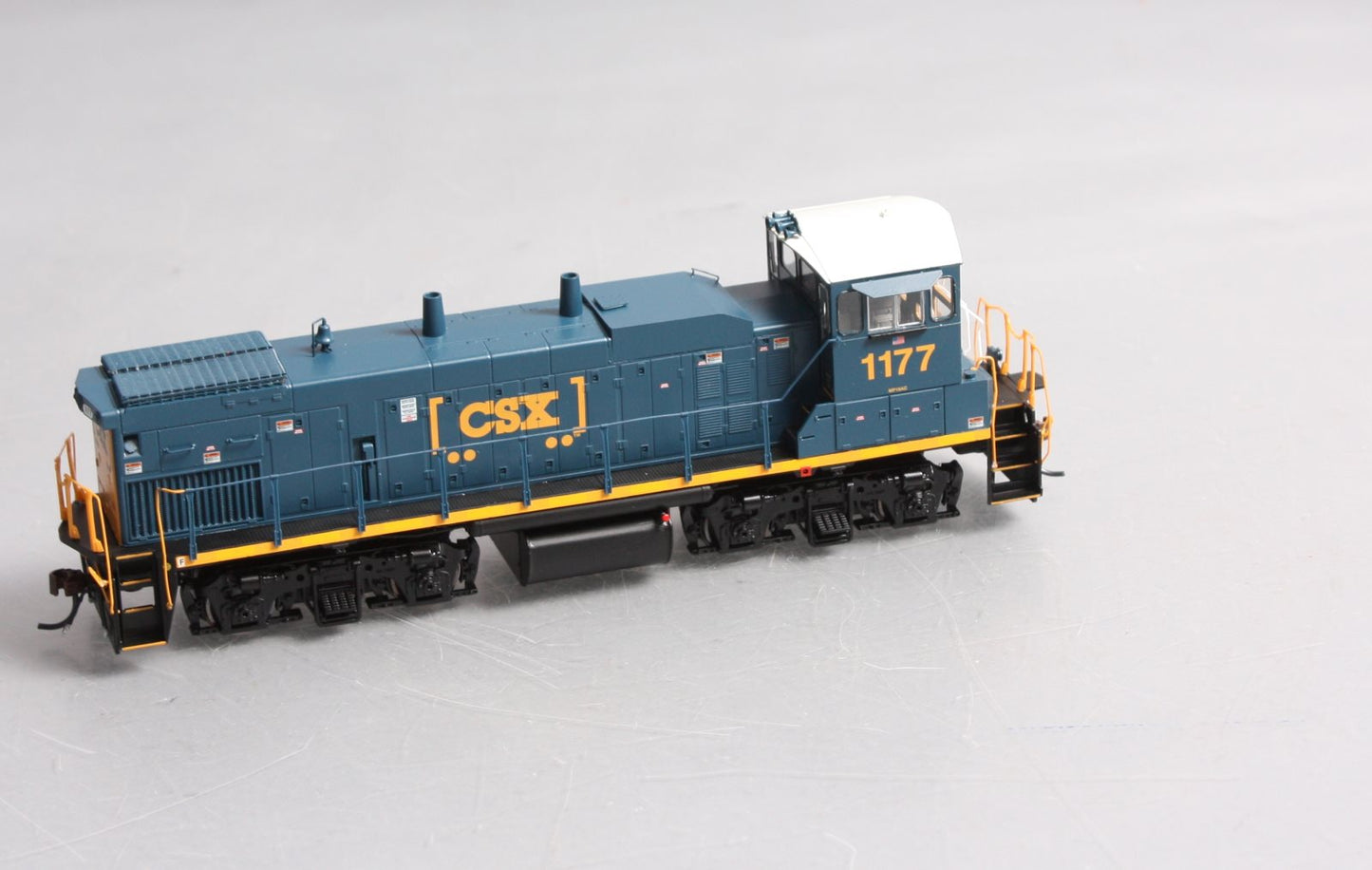 Athearn G66238 HO Scale CSX MP15AC Diesel Locomotive #1177 with Sound