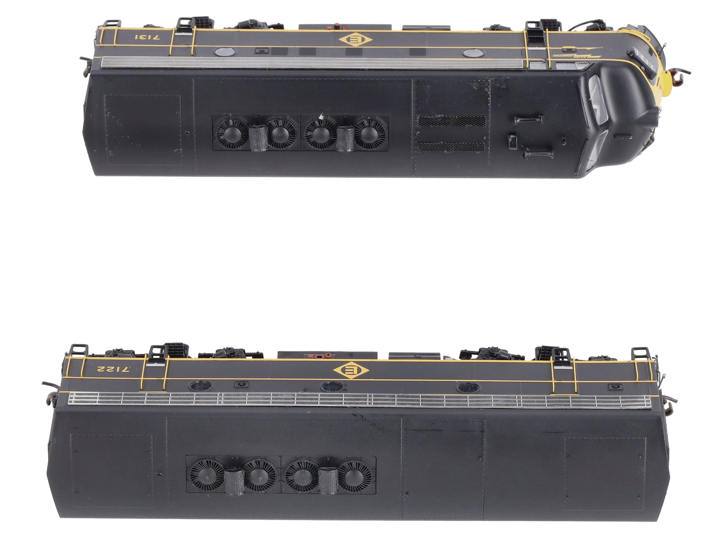 Athearn G22239 HO Erie Lackawanna F7A/F7B Diesel Locomotive #7131, #7122