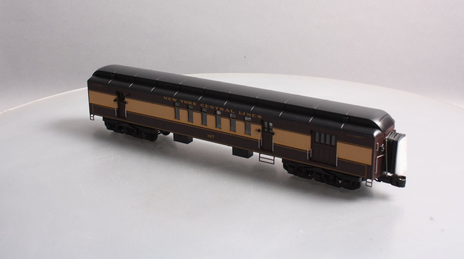 MTH 20-42005 New York Central 70' Madison RPO Passenger Car #127