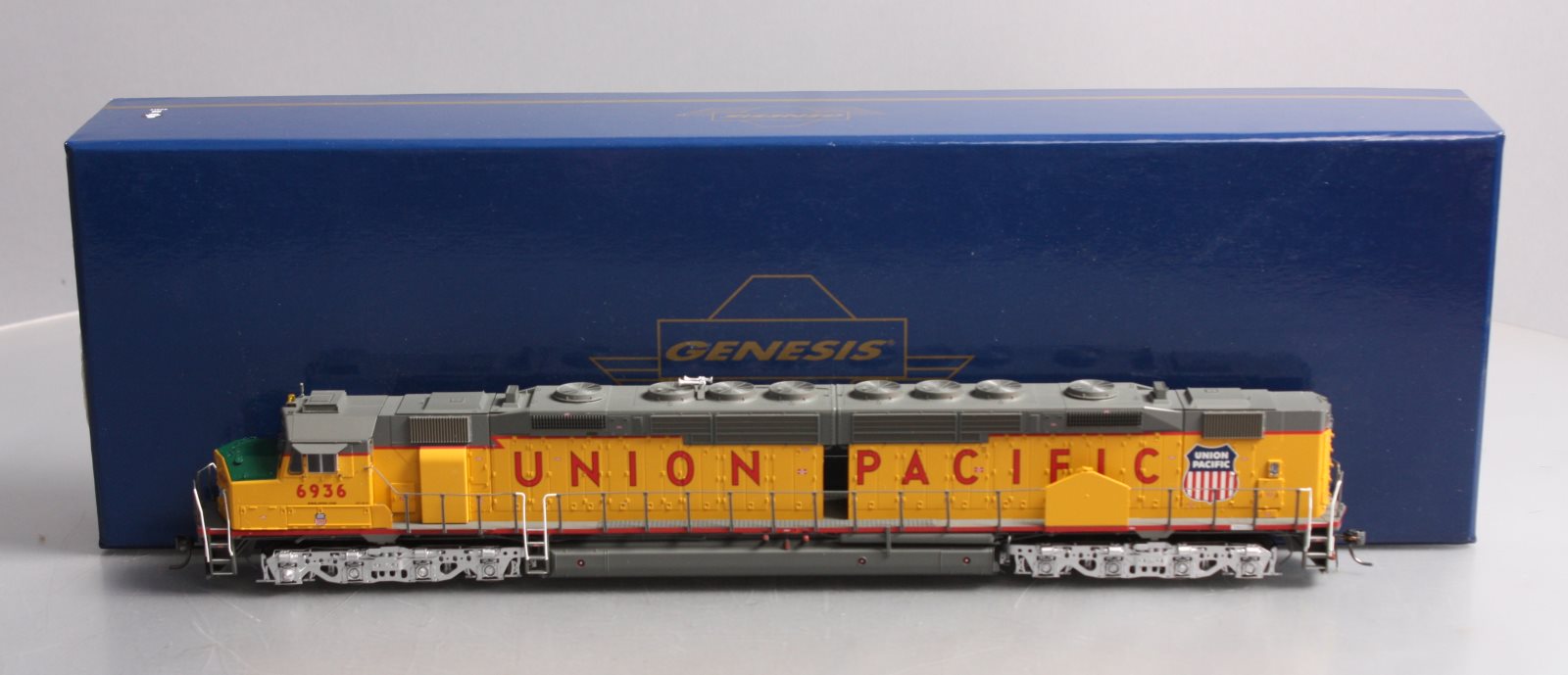 Athearn G69509 HO Union Pacific DDA40X Diesel Locomotive #6936 – Trainz