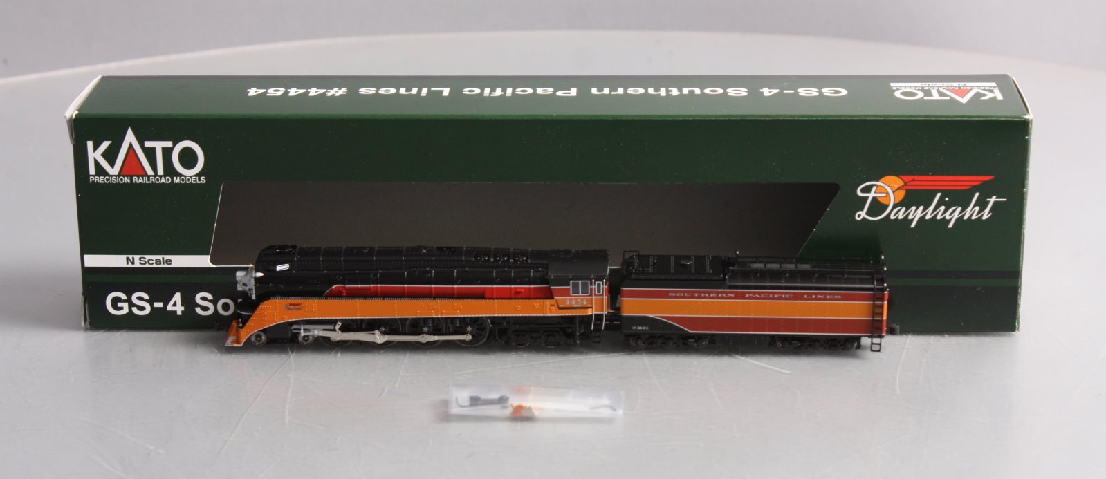 Kato 126-0310 N Southern Pacific Daylight GS-4 4-8-4 Steam Locomotive #4454