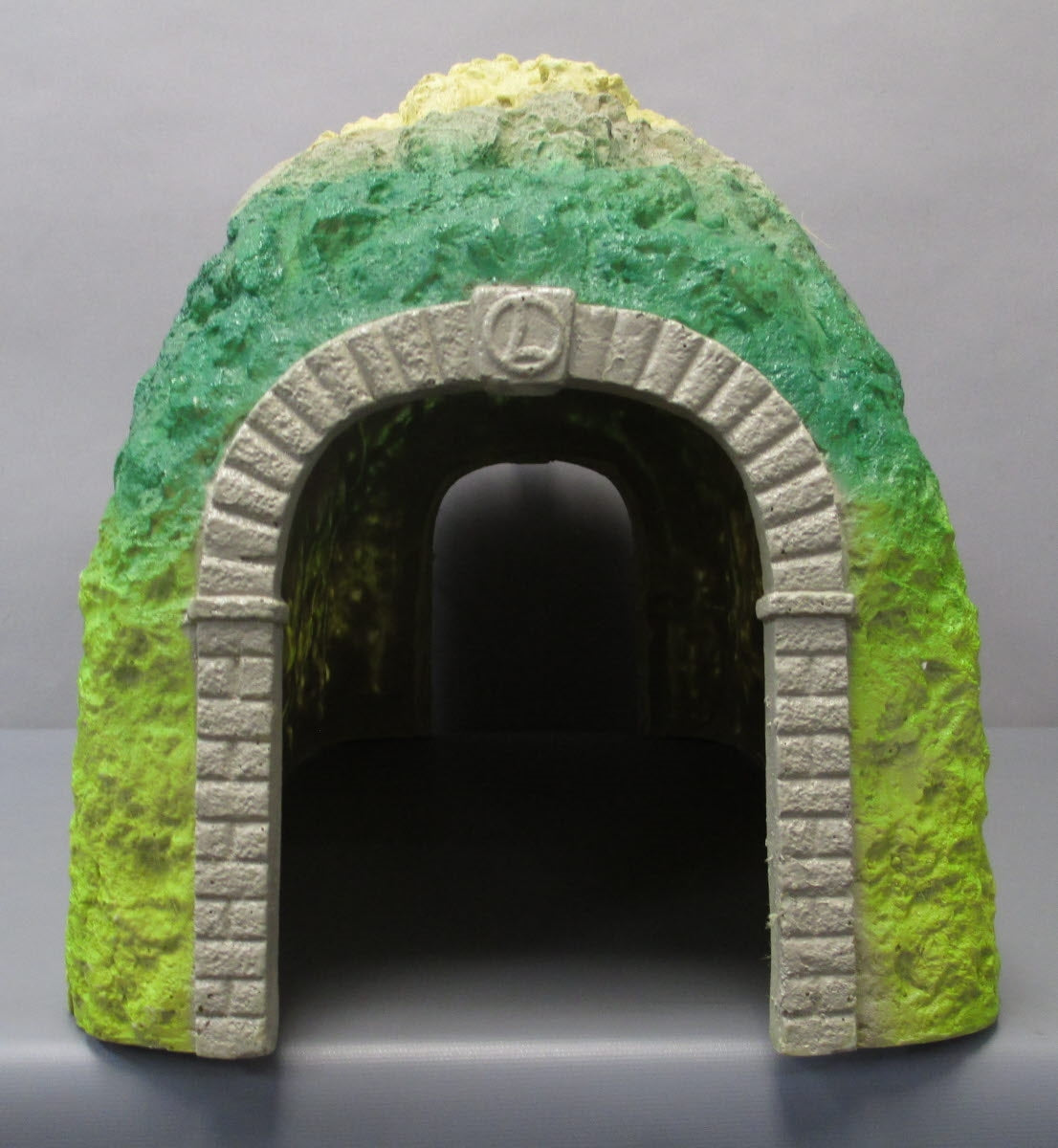 O gauge hot sale curved tunnel