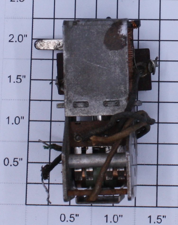 Lionel 100-6 3 Position E-Unit - Motorized Units, Curved Lever - Complete