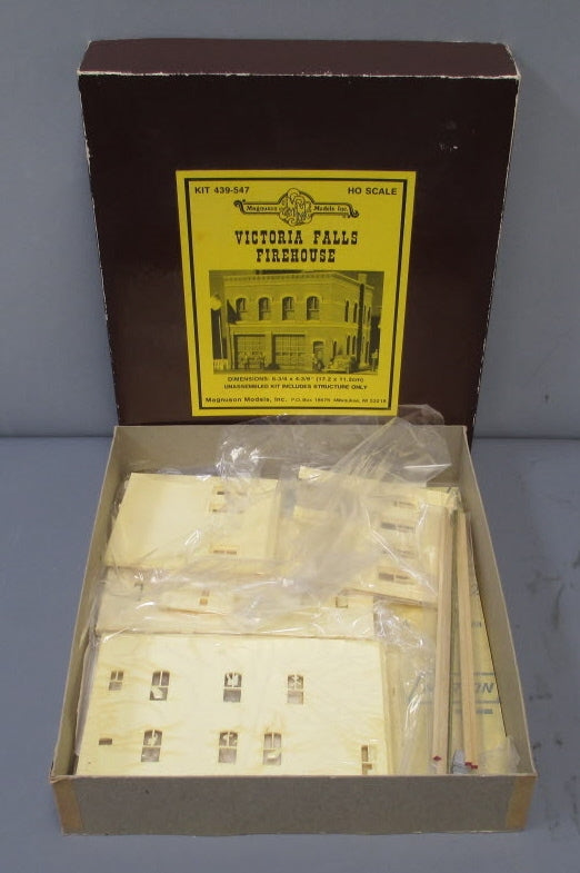 Magnuson Models 439-547 HO Victria Falls Firehouse Building Kit