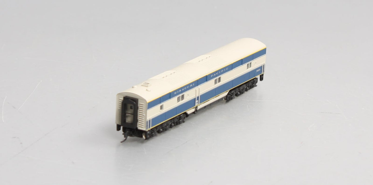 Broadway Limited 1663 N Missouri Pacific Paragon2™ Series Diesel EMD E6 B #700