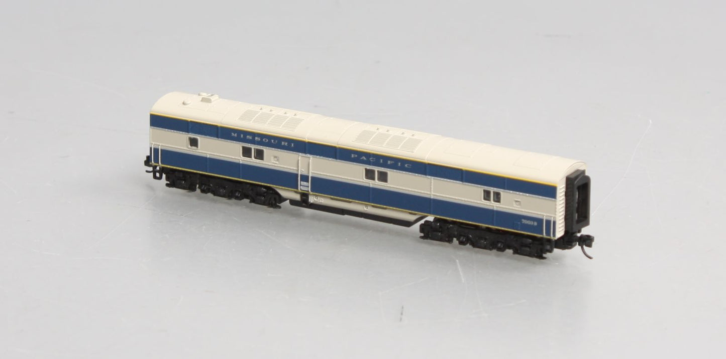 Broadway Limited 1663 N Missouri Pacific Paragon2™ Series Diesel EMD E6 B #700