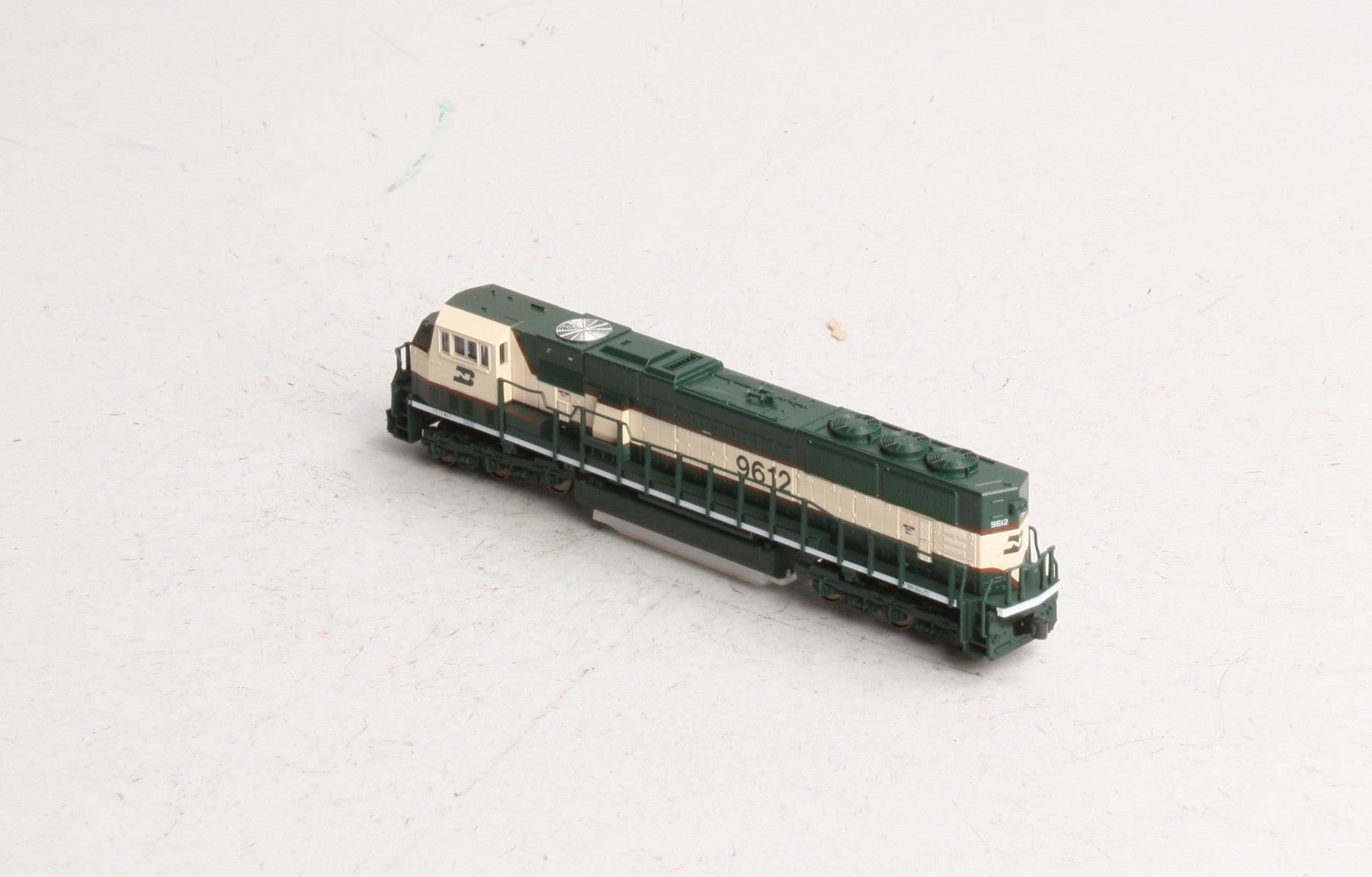 Kato 176-6505 Burlington Northern SD70MAC Diesel Locomotive #9612