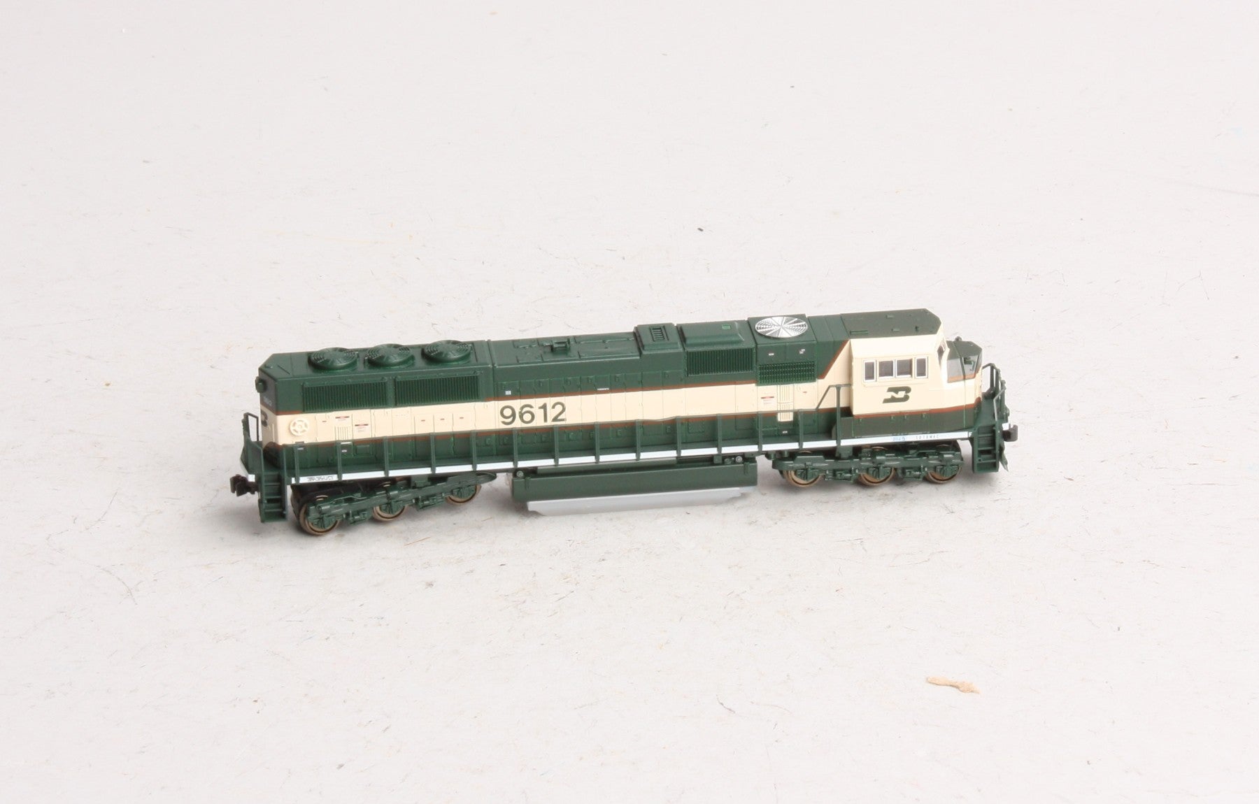 Kato 176-6505 Burlington Northern SD70MAC Diesel Locomotive #9612