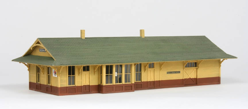 American Model Builders 149 HO NP Class A Depot Laser Art Building Kit