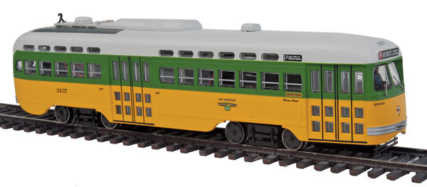 Bowser 12702 HO Scale LA MTA Postwar PCC Streetcar #3137 – Trainz